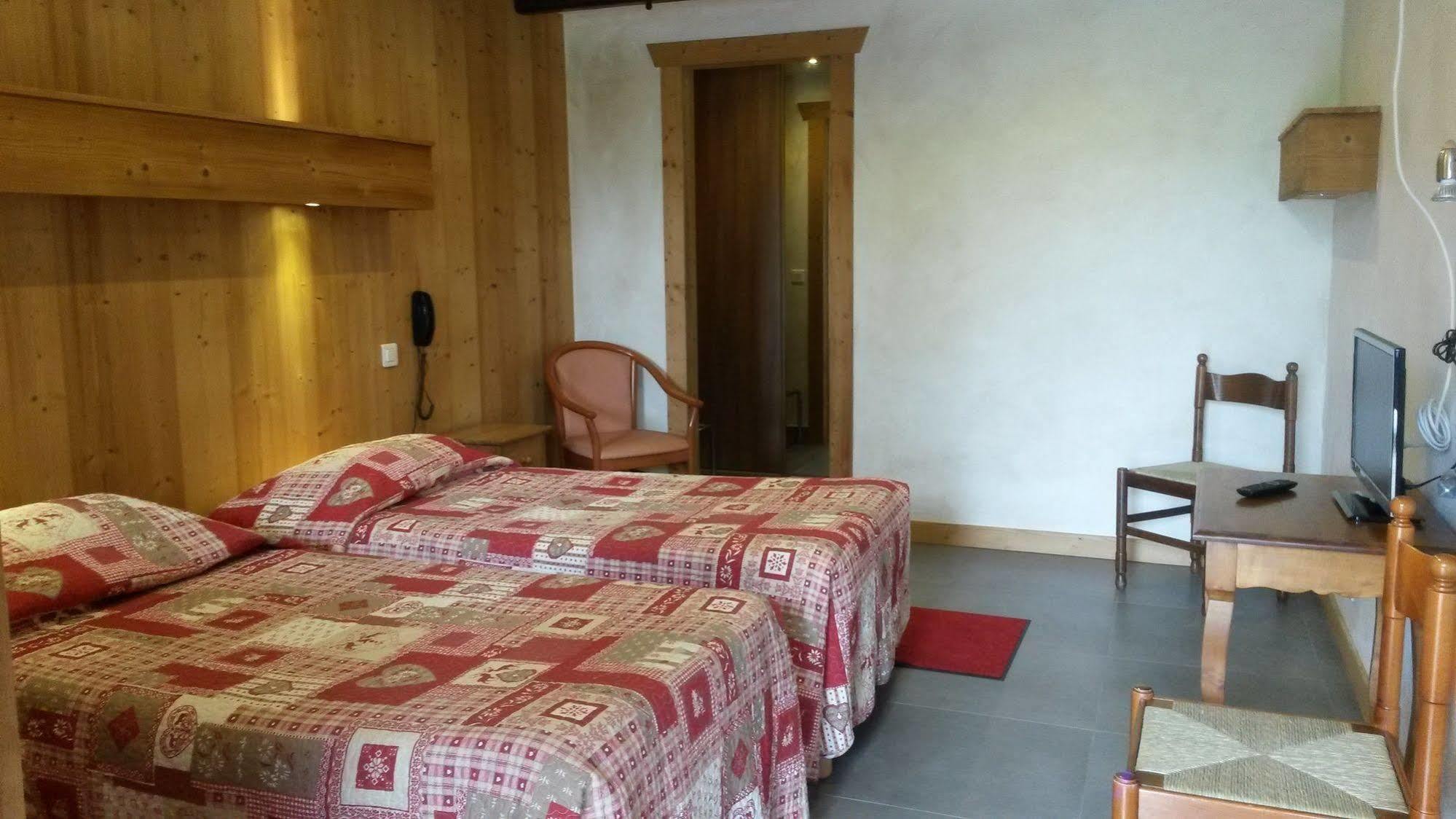 Hotel Les Bernards Praz-sur-Arly Dış mekan fotoğraf