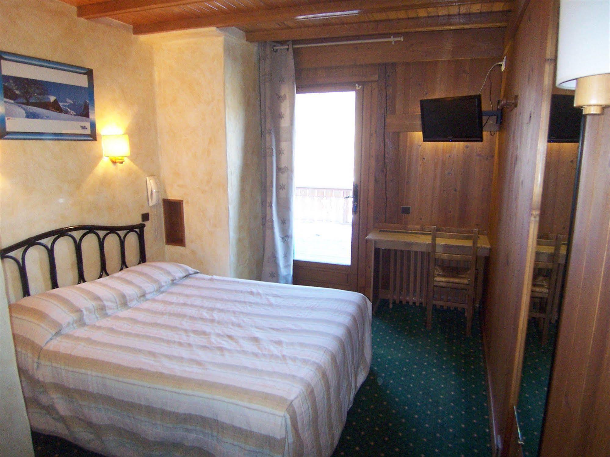 Hotel Les Bernards Praz-sur-Arly Dış mekan fotoğraf